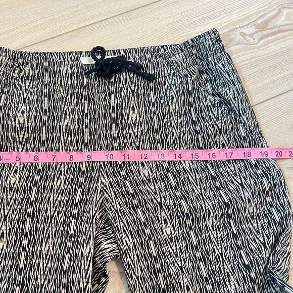 ✨Rewind Printed Jogger Pants (Size 9) - Light & Comfy Summer Casual! - Picture 11 of 13